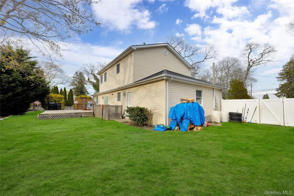 110 Saint Marks Lane Islip NY 11751