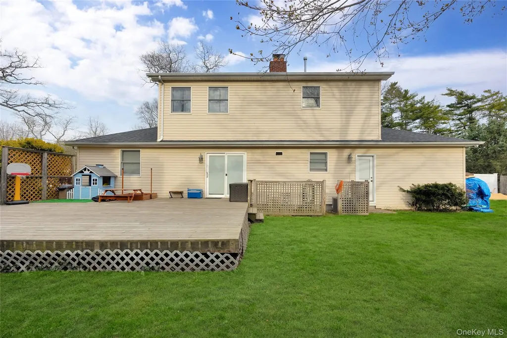 110 Saint Marks Lane Islip NY 11751