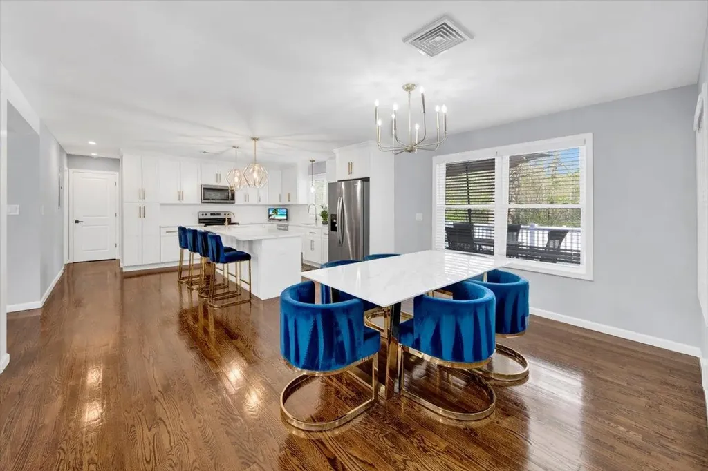 176 Edgepark Road White Plains NY 10603