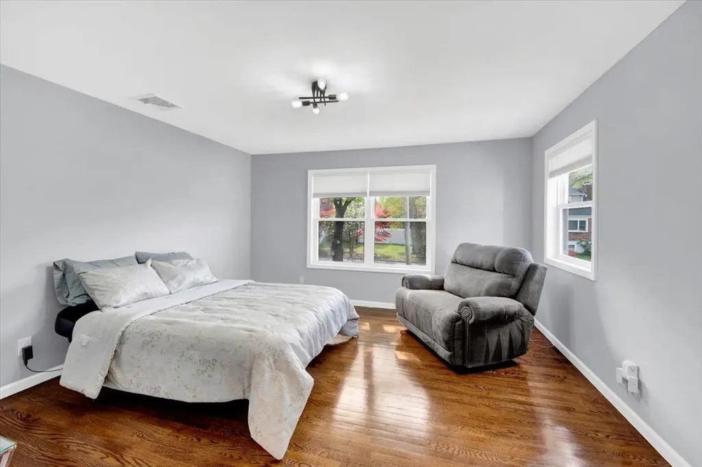 176 Edgepark Road White Plains NY 10603