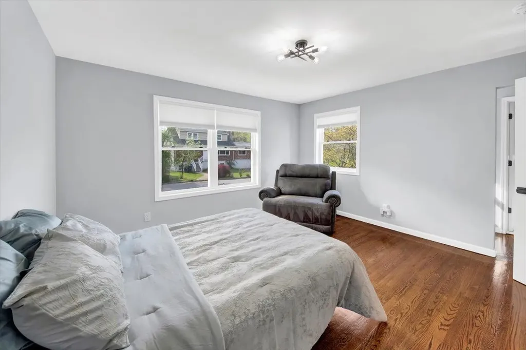 176 Edgepark Road White Plains NY 10603