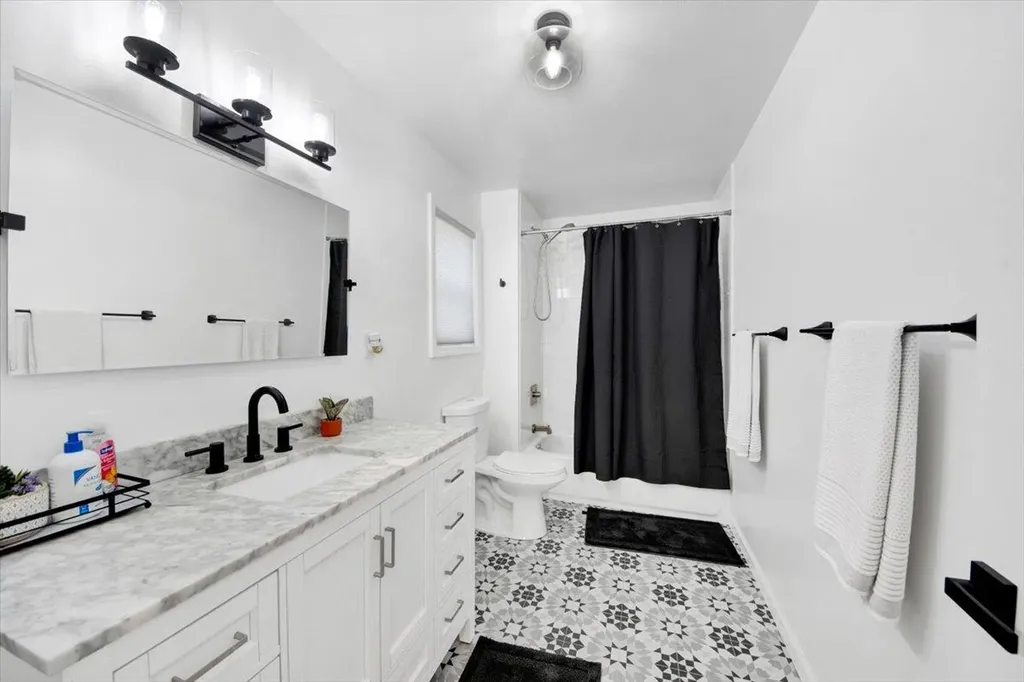 176 Edgepark Road White Plains NY 10603
