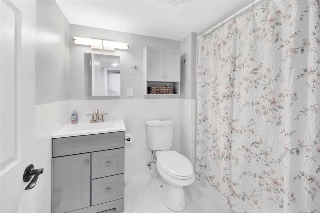 176 Edgepark Road White Plains NY 10603