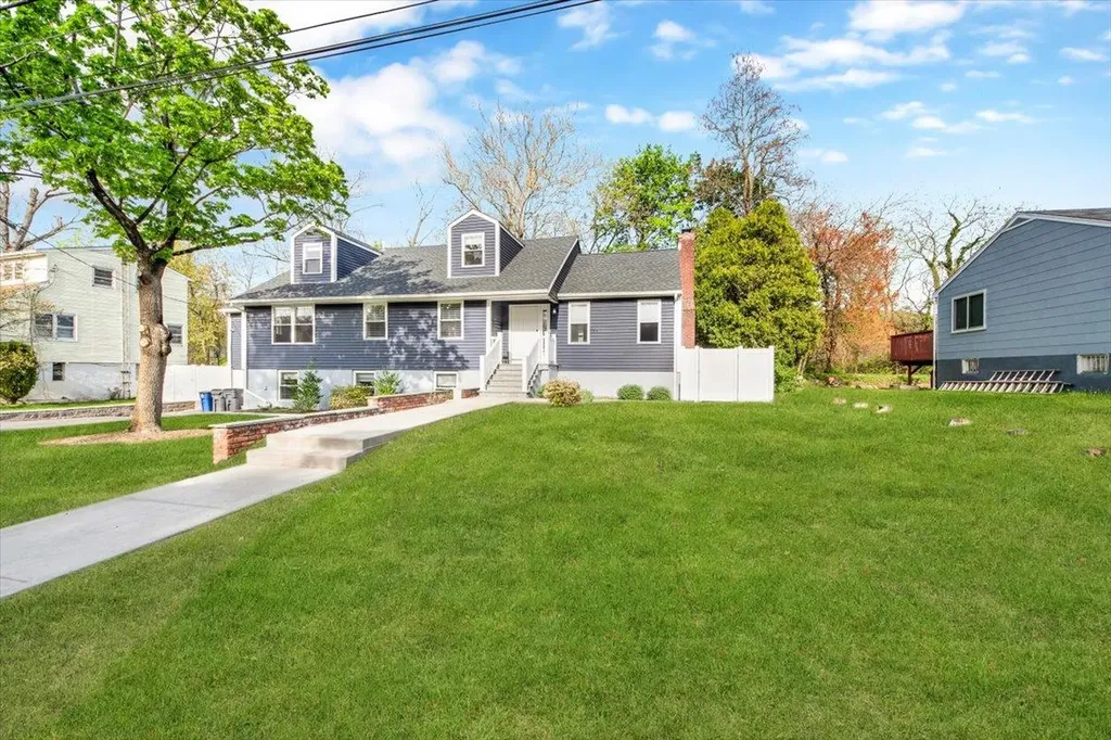 176 Edgepark Road White Plains NY 10603