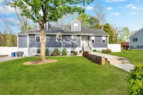 176 Edgepark Road White Plains NY 10603