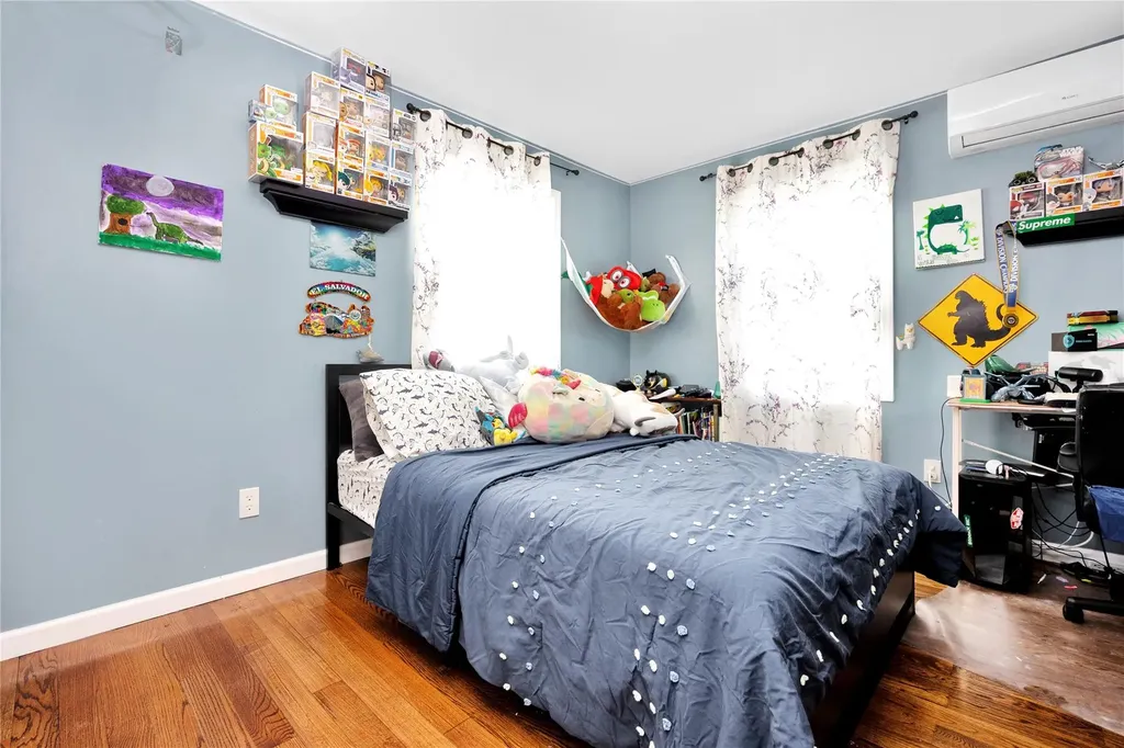 71 E Kissimee Road Lindenhurst NY 11757