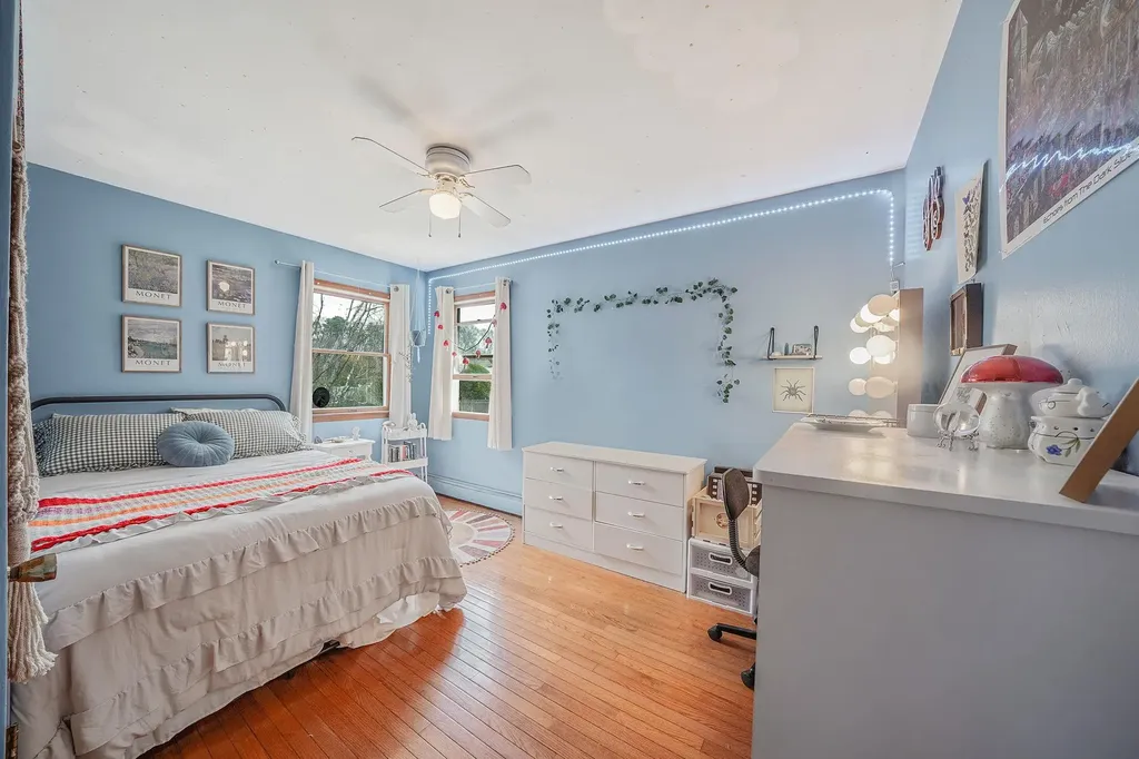 290 Carlton Drive E Shirley NY 11967