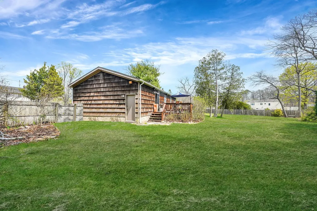 290 Carlton Drive E Shirley NY 11967