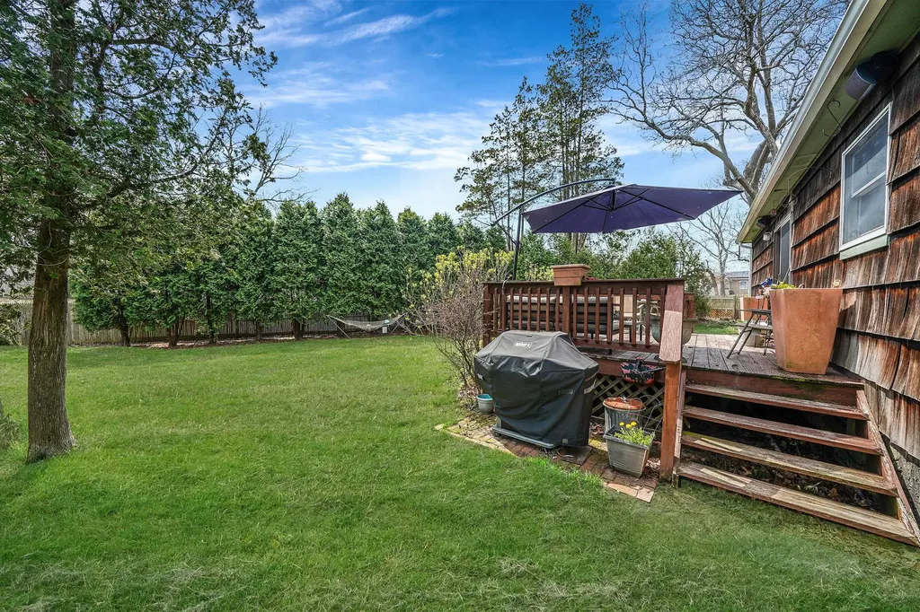 290 Carlton Drive E Shirley NY 11967