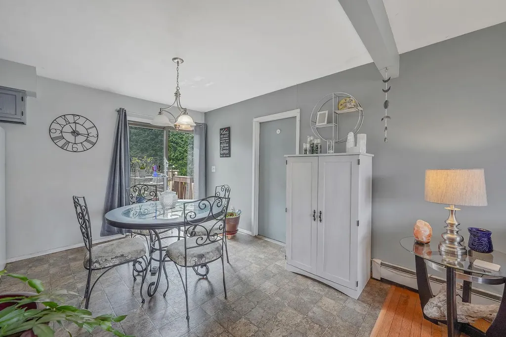 290 Carlton Drive E Shirley NY 11967