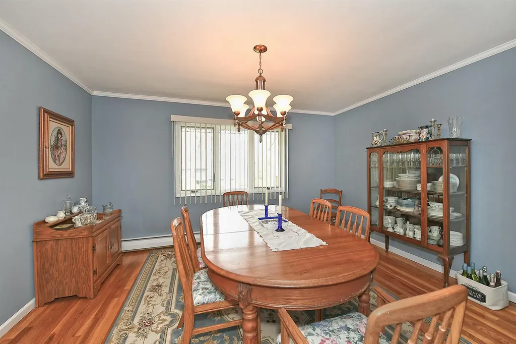 3 Duke Place Dix Hills NY 11746