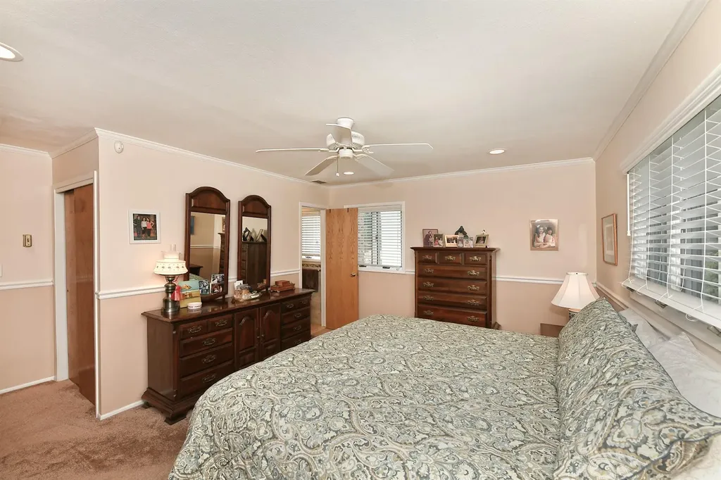 3 Duke Place Dix Hills NY 11746