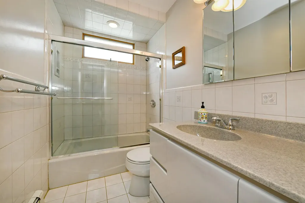 3 Duke Place Dix Hills NY 11746