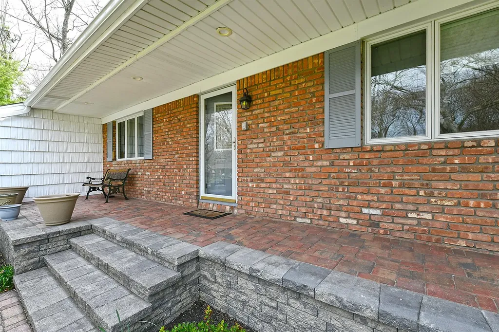 3 Duke Place Dix Hills NY 11746