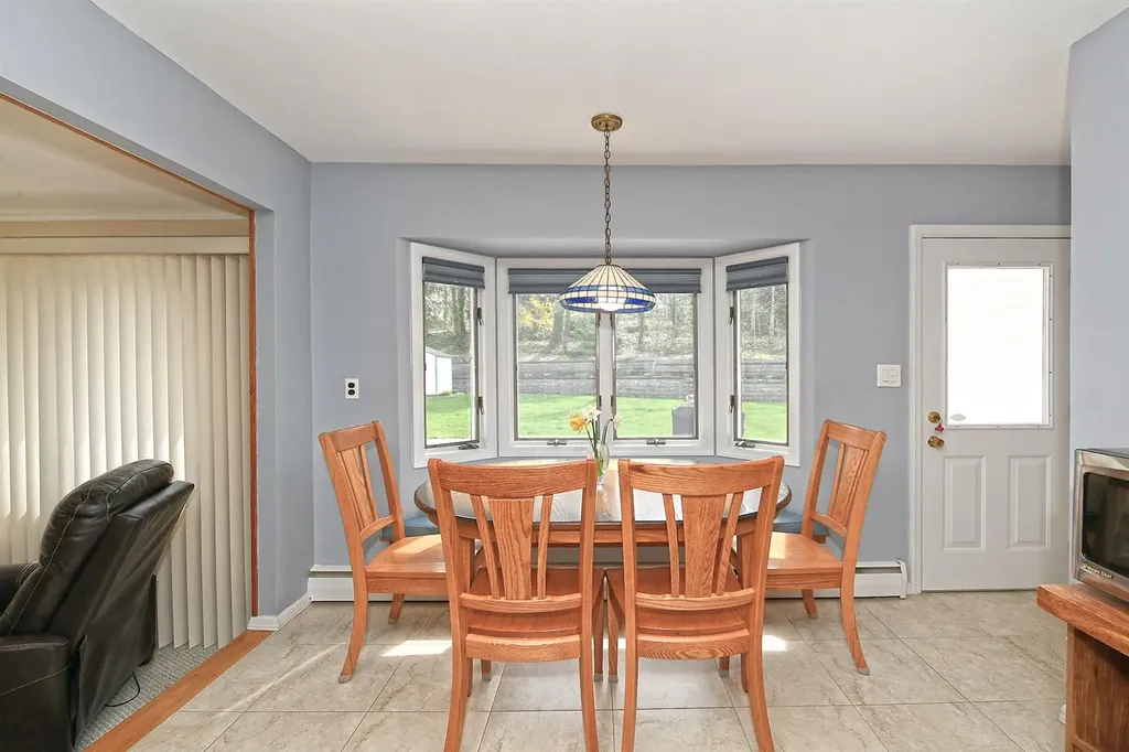 3 Duke Place Dix Hills NY 11746