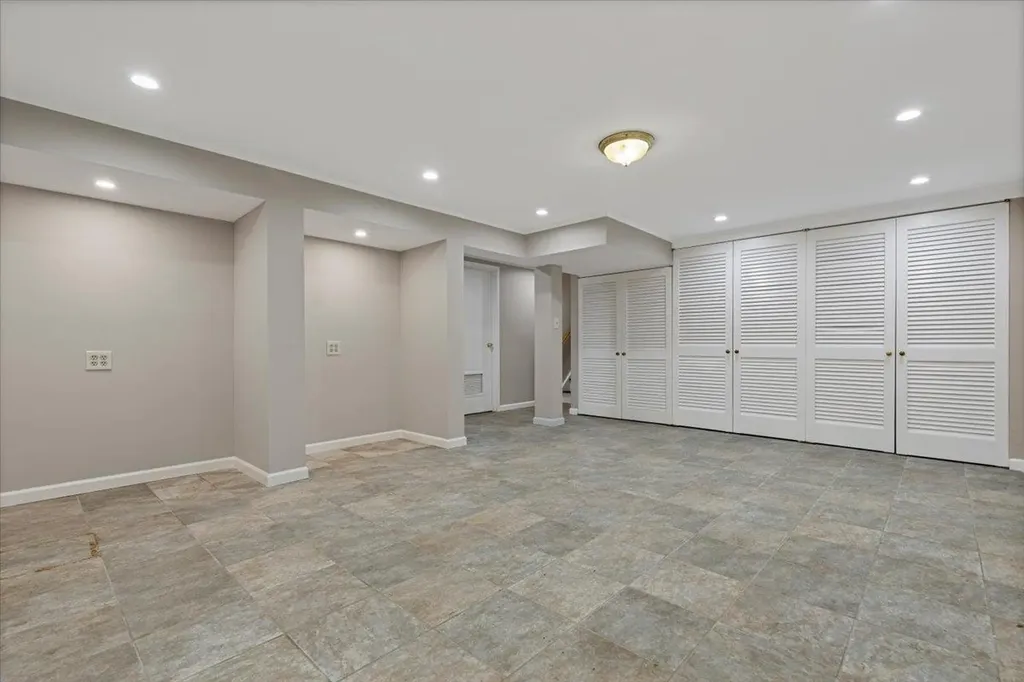 17 Lark Avenue White Plains NY 10607