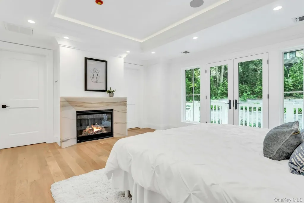 80 The Oaks Roslyn Estates NY 11576
