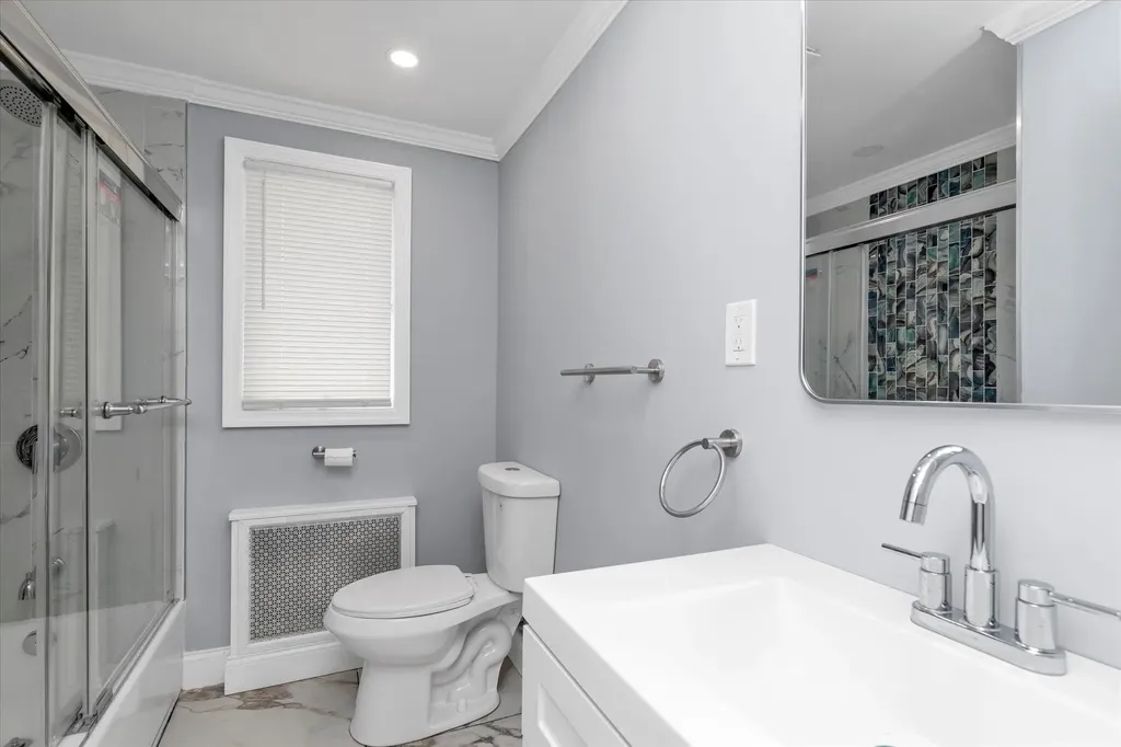 801 Mirabelle Avenue Westbury NY 11590