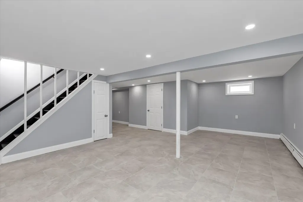 801 Mirabelle Avenue Westbury NY 11590