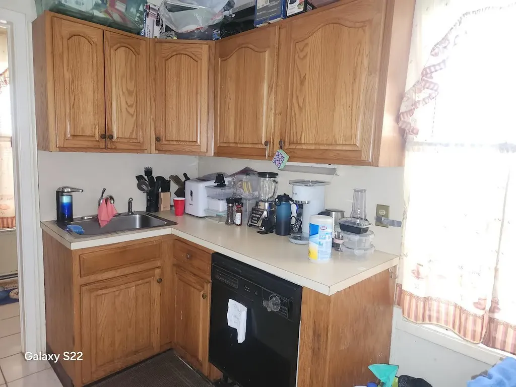 3930 Carpenter Avenue Bronx NY 10466
