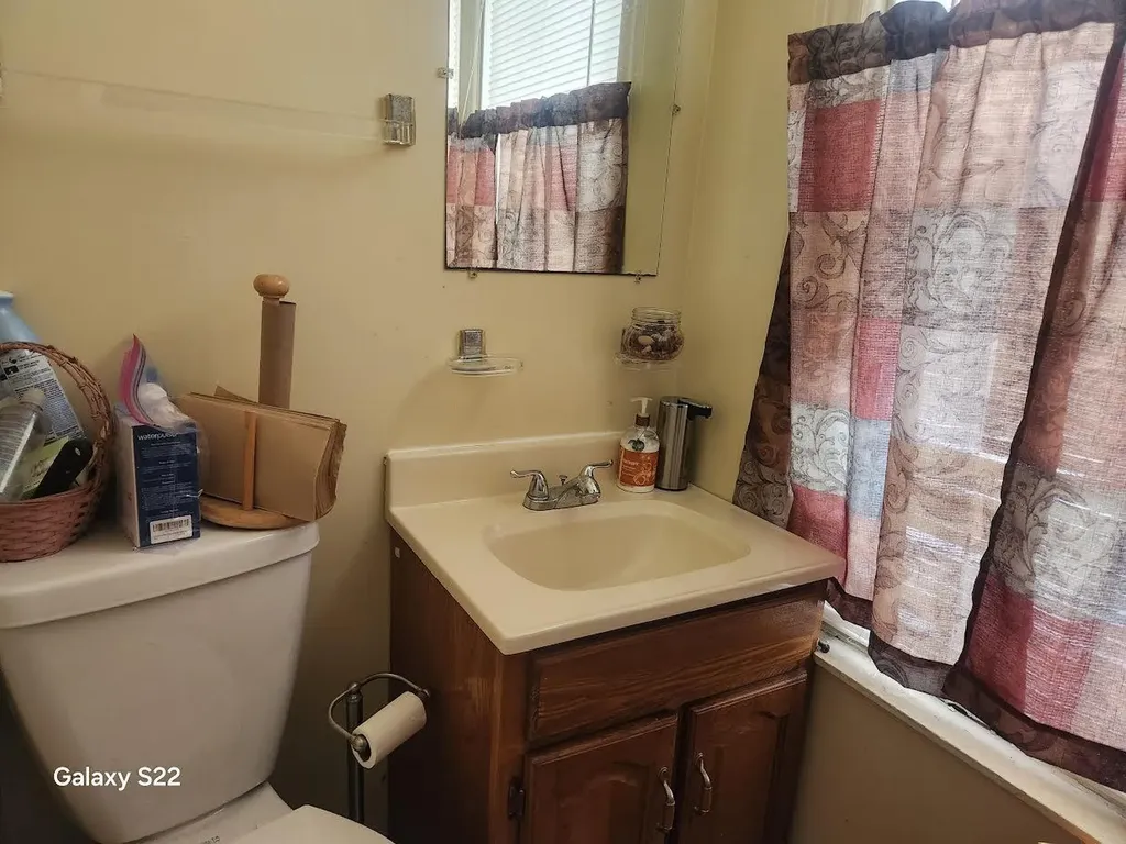 3930 Carpenter Avenue Bronx NY 10466