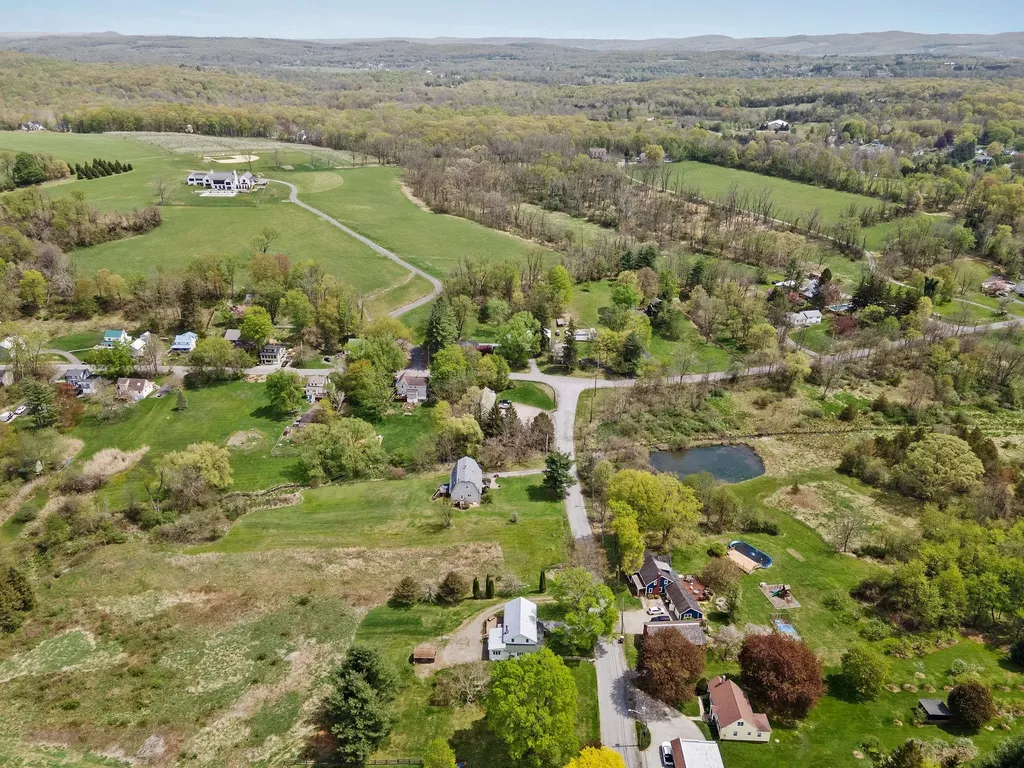 33 Little Brooklyn Road Warwick NY 10990