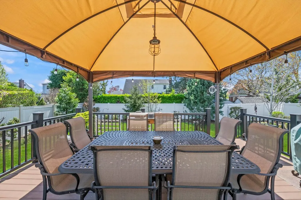 47 Parkview Circle Bethpage NY 11714