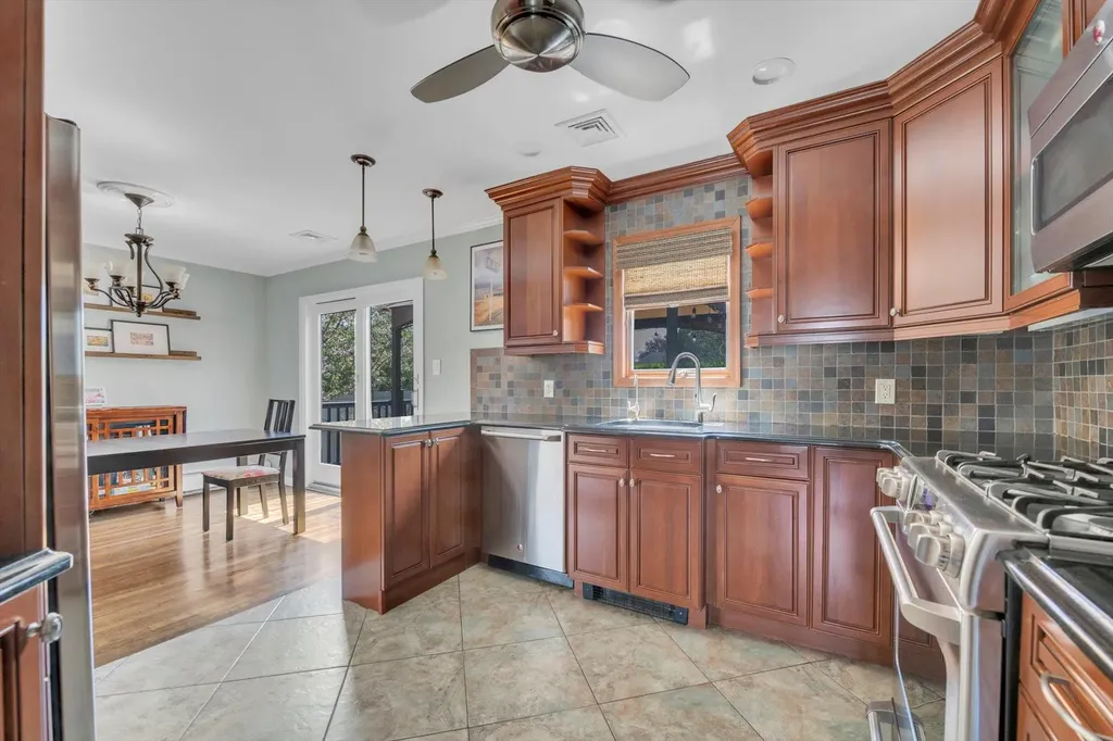 47 Parkview Circle Bethpage NY 11714