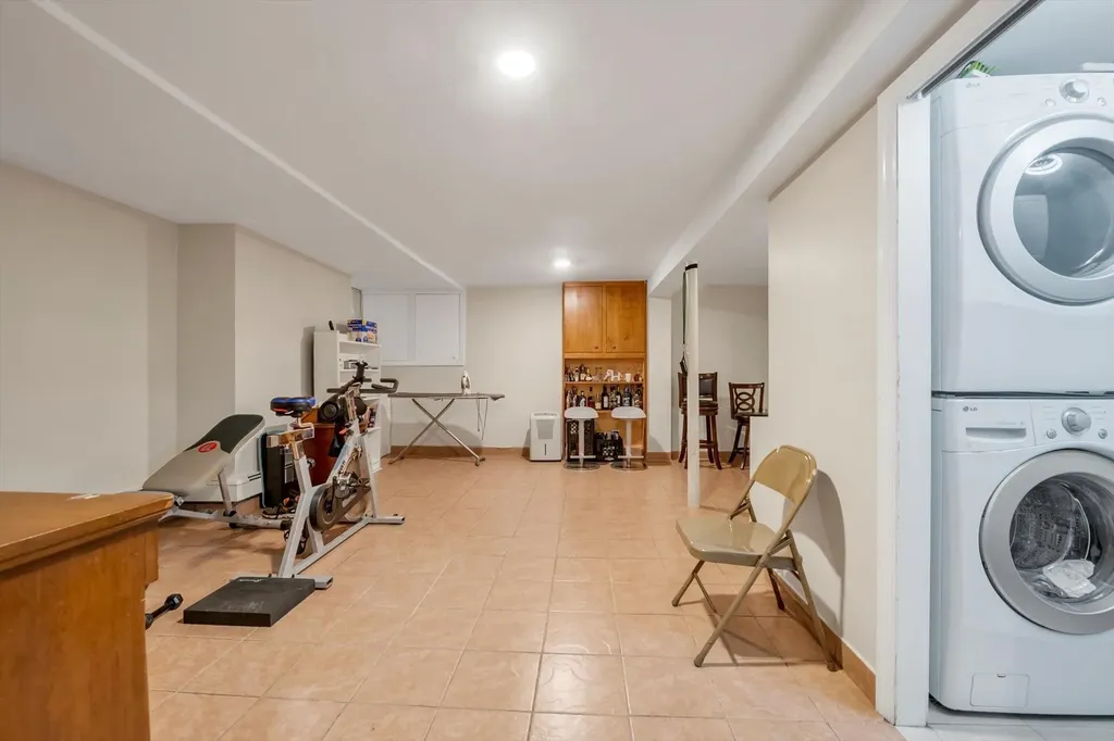 215 Warwick Street Brooklyn NY 11207