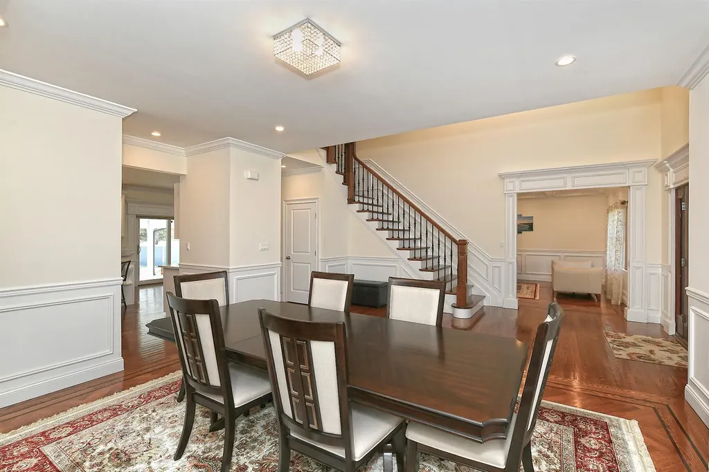 981 Baldwin Path Dix Hills NY 11746