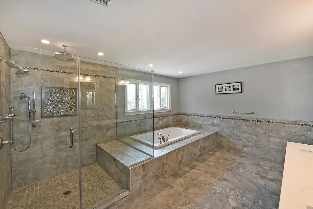 981 Baldwin Path Dix Hills NY 11746