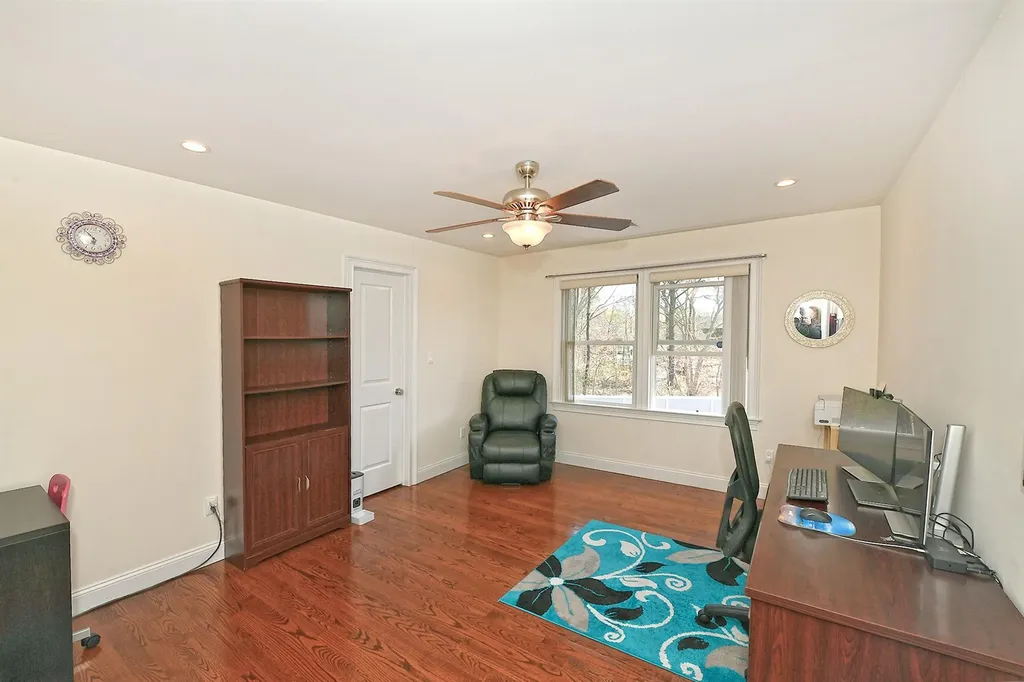 981 Baldwin Path Dix Hills NY 11746