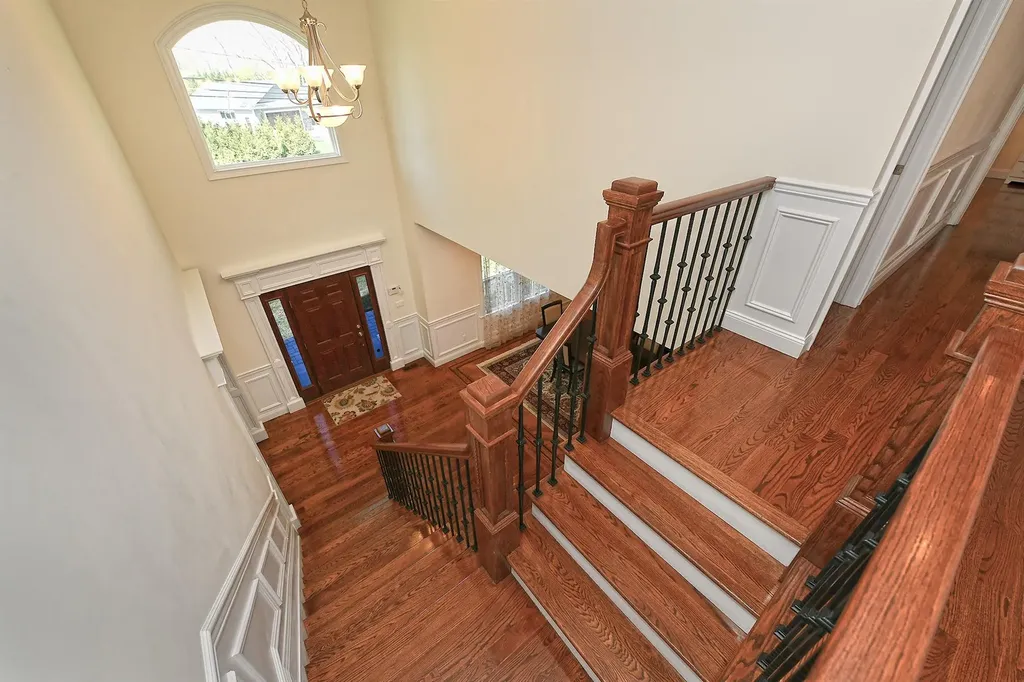 981 Baldwin Path Dix Hills NY 11746