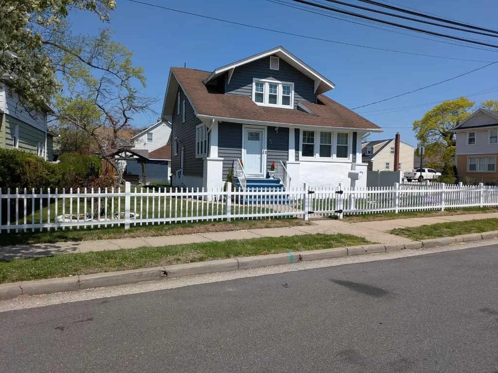 87 Hillside Avenue Freeport NY 11520