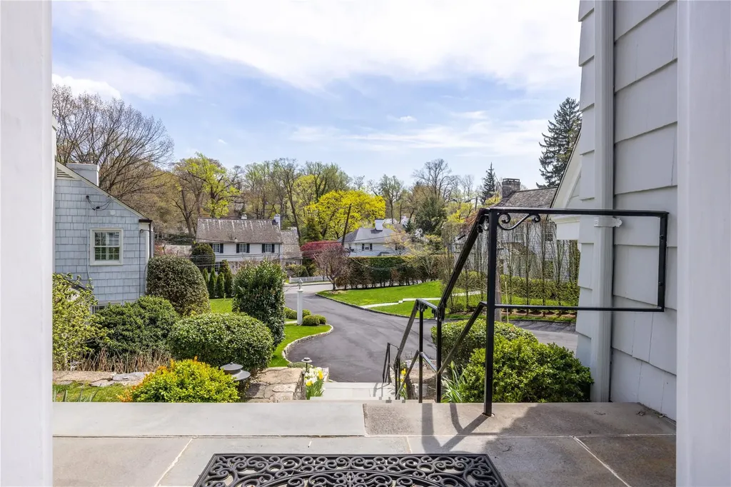 4 Morningside Circle Bronxville NY 10708
