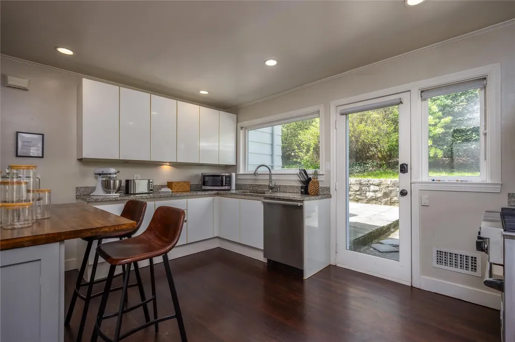 4 Morningside Circle Bronxville NY 10708
