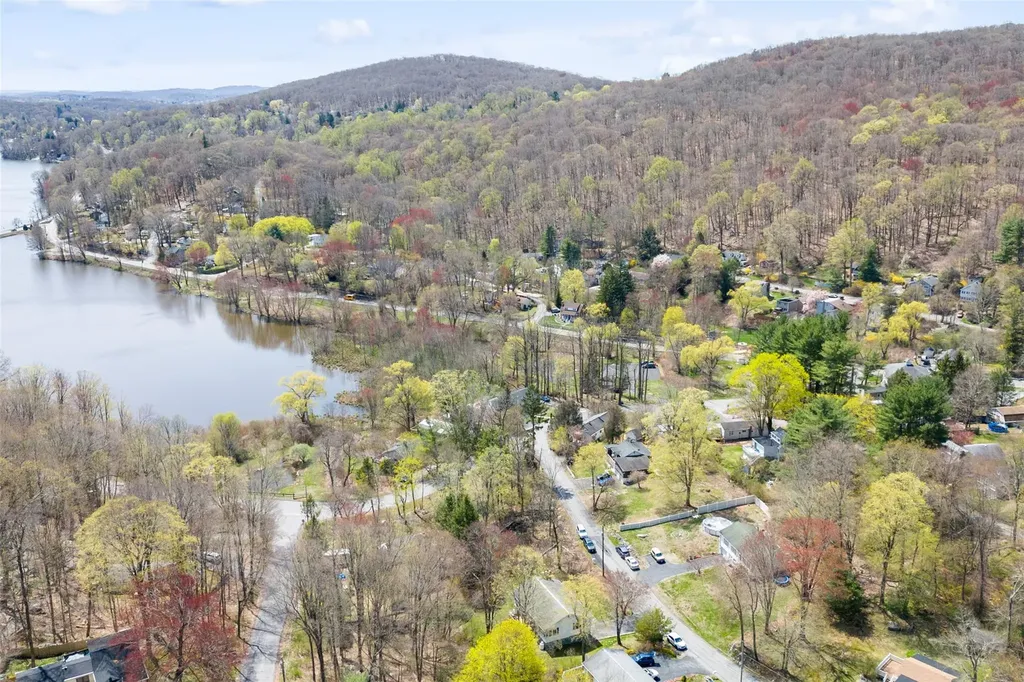 12 Ontario Road Carmel NY 10512