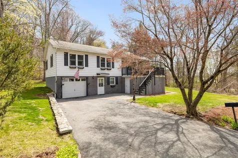12 Ontario Road Carmel NY 10512