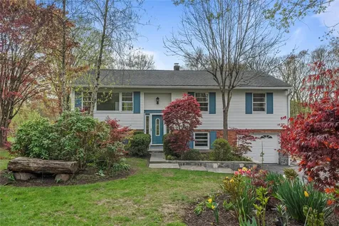 309 Overlook Court Carmel NY 10512