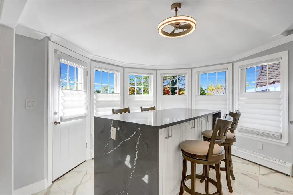 5 Bridle Path Roslyn NY 11576