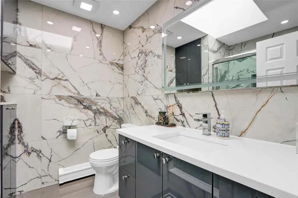 5 Bridle Path Roslyn NY 11576