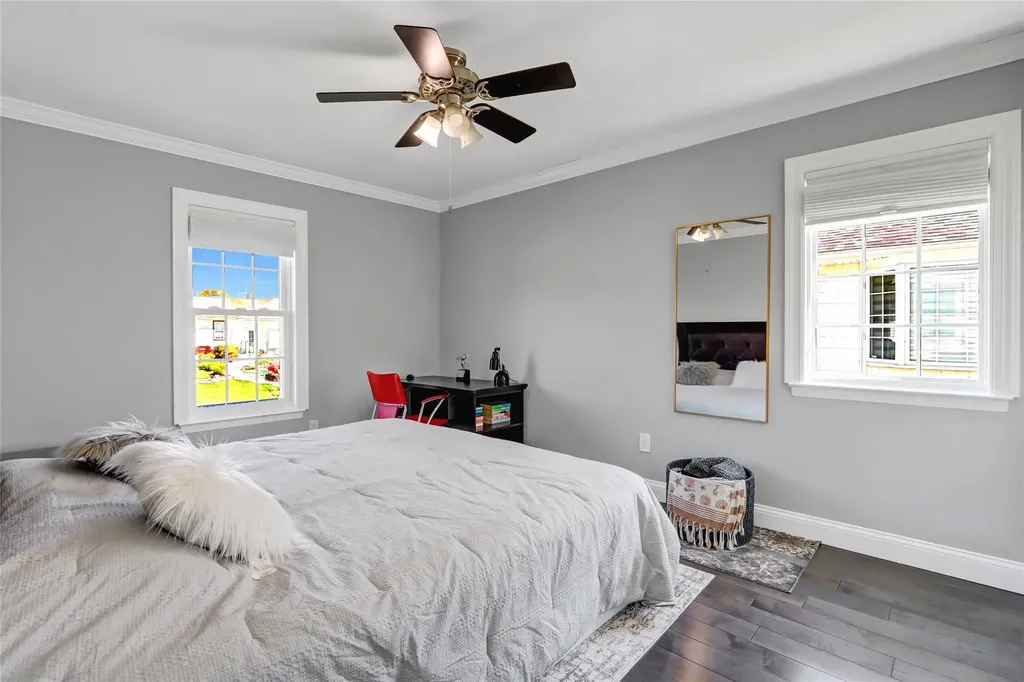5 Bridle Path Roslyn NY 11576