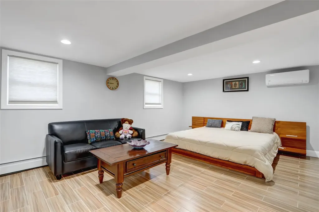 5 Bridle Path Roslyn NY 11576