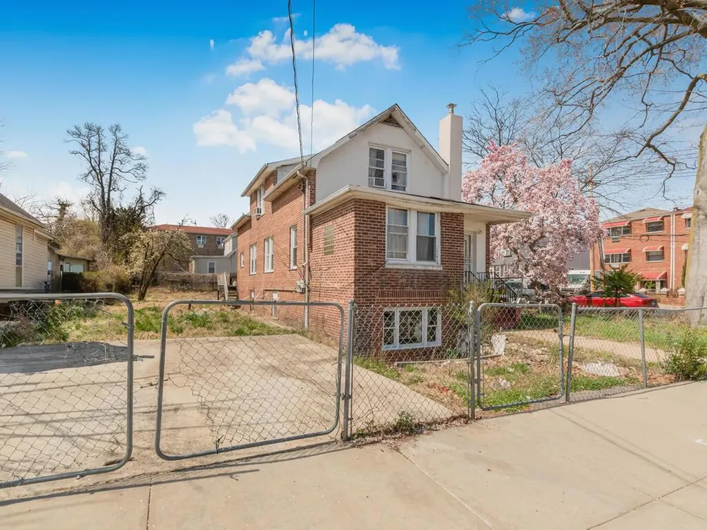 1765 Needham Avenue Bronx NY 10466