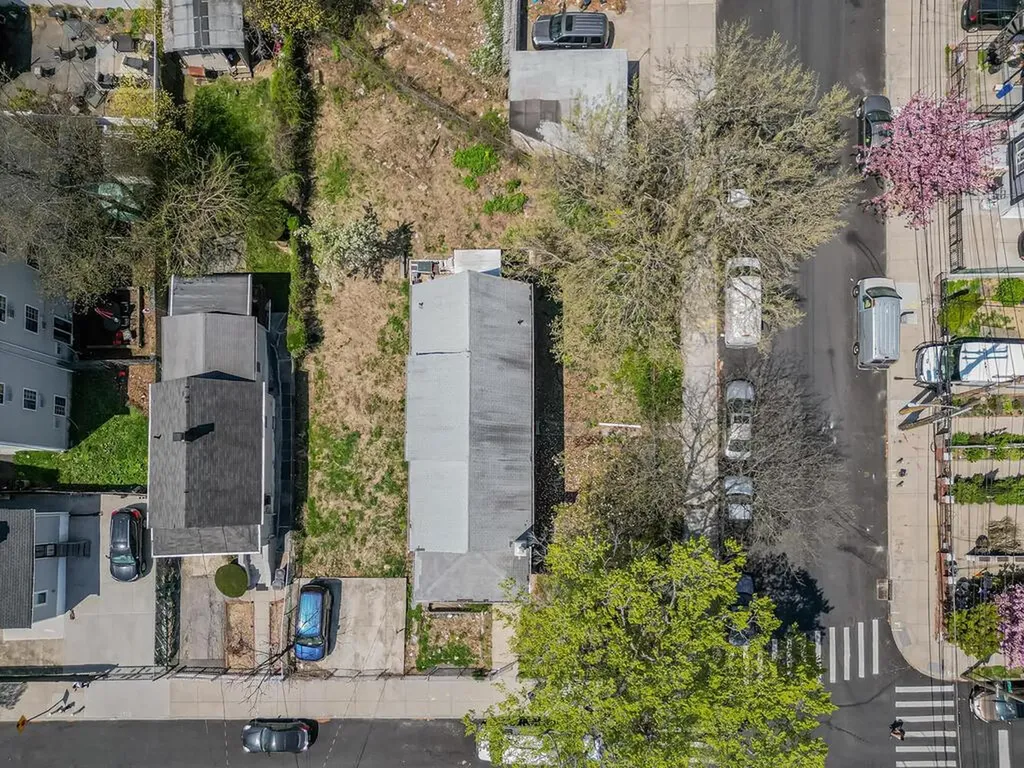 1765 Needham Avenue Bronx NY 10466