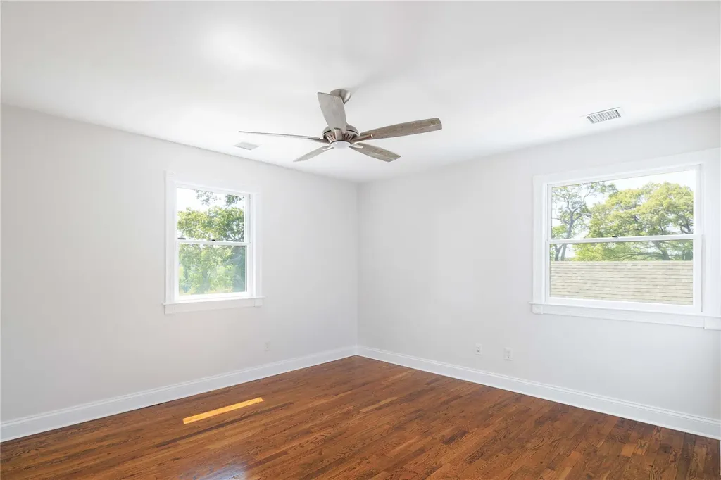 34 E Slope Road Bayville NY 11709