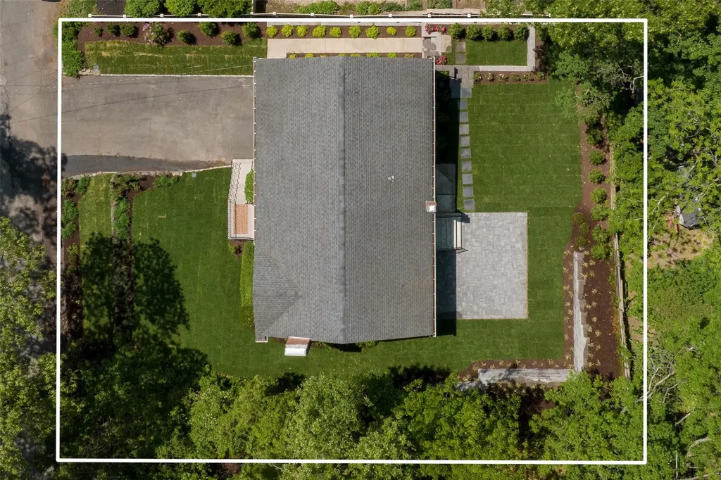 34 E Slope Road Bayville NY 11709