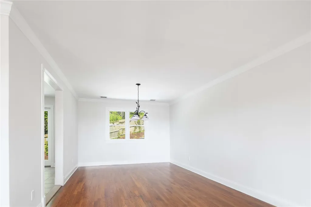 34 E Slope Road Bayville NY 11709