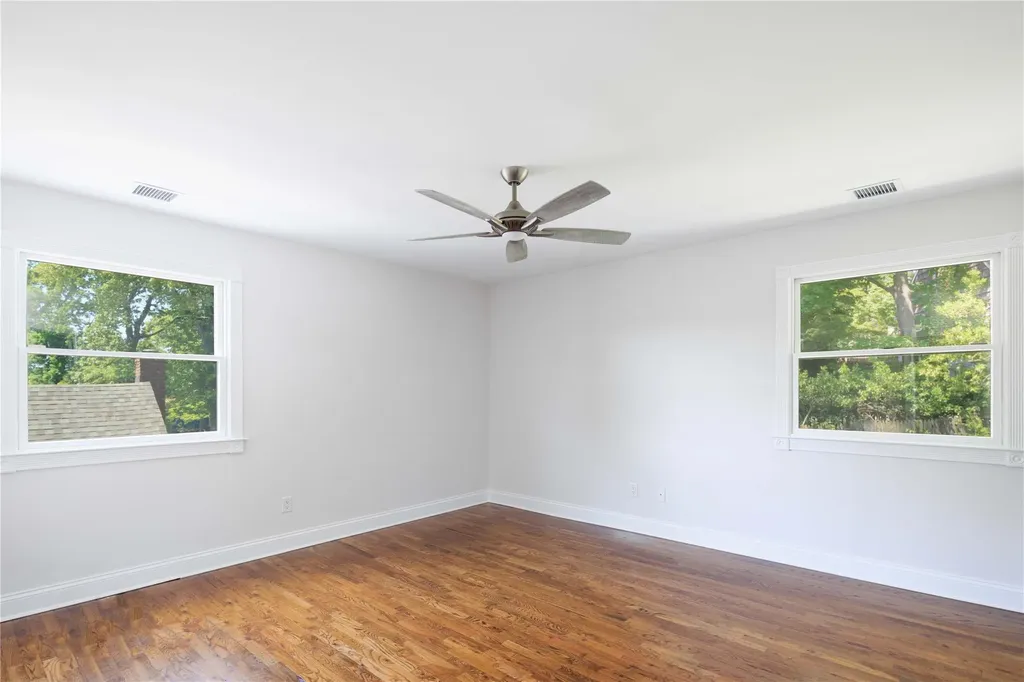 34 E Slope Road Bayville NY 11709
