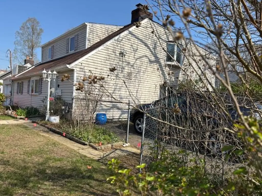 2 Copiague Place Copiague NY 11726